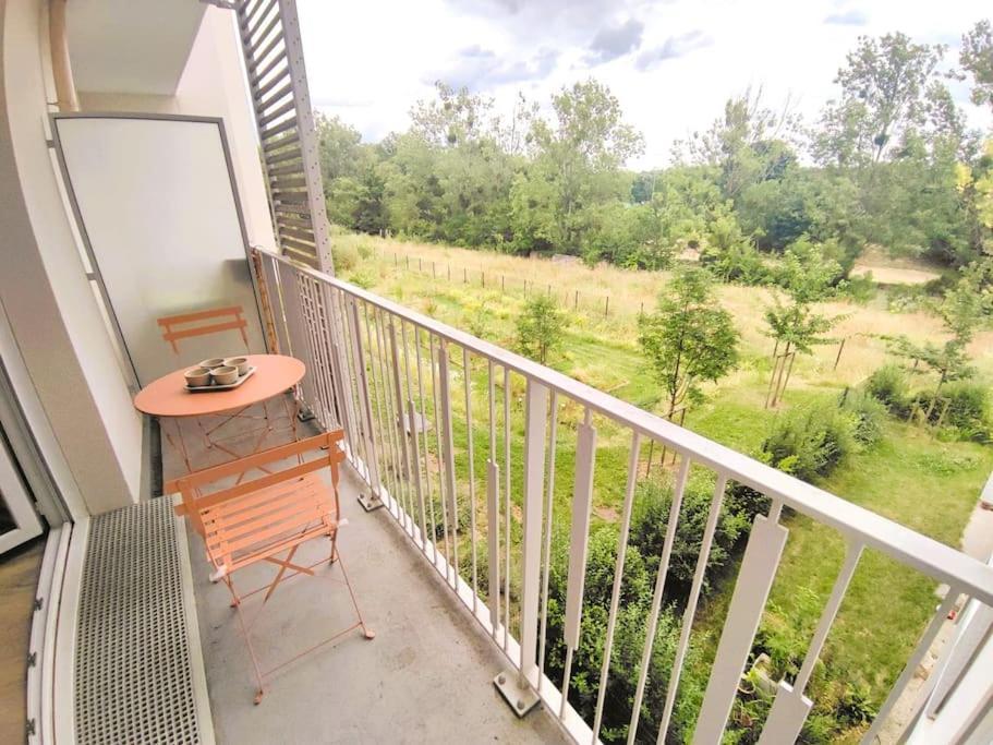 Au Calme Sur Le Canal Et Proche Disney Vaires-sur-Marne Esterno foto